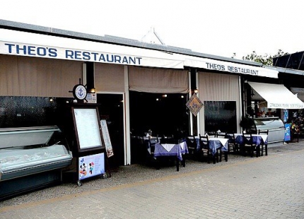 Рыбный ресторан Theo's в гавани Пафоса